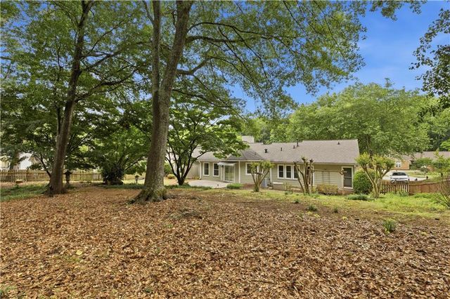 2824 Carriage Rowe, Duluth, GA 30096