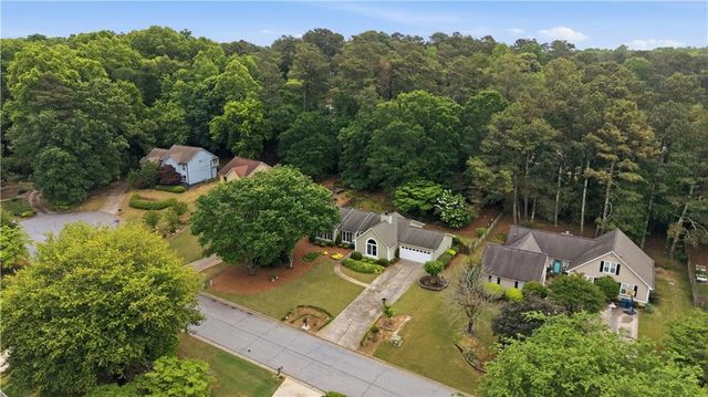2824 Carriage Rowe, Duluth, GA 30096