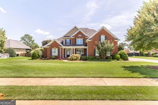 203 Avondale Circle, Warner Robins, GA 31088