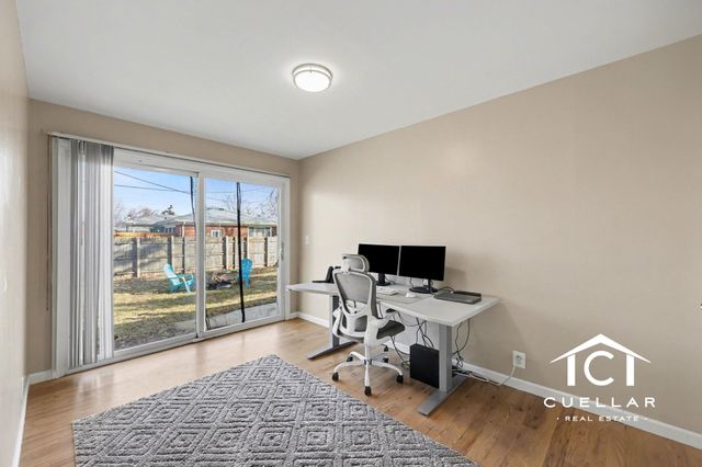 22521 E Schafer Street, Clinton Charter Twp, MI 48035