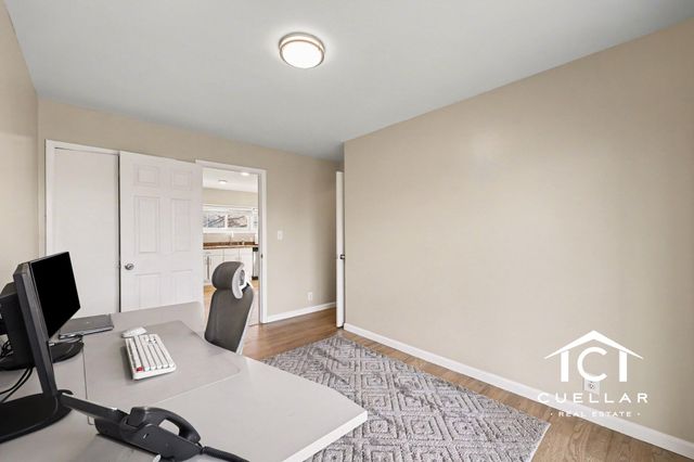 22521 E Schafer Street, Clinton Charter Twp, MI 48035