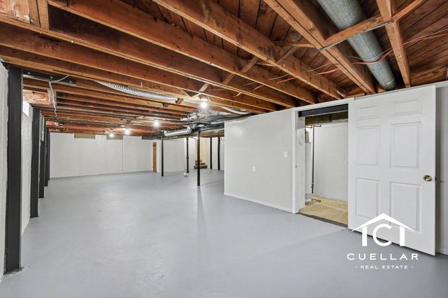 22521 E Schafer Street, Clinton Charter Twp, MI 48035