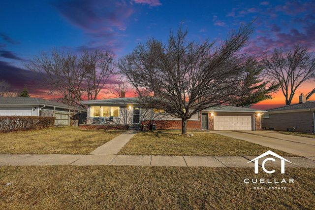 22521 E Schafer Street, Clinton Charter Twp, MI 48035