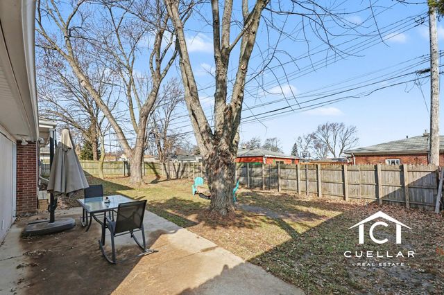 22521 E Schafer Street, Clinton Charter Twp, MI 48035