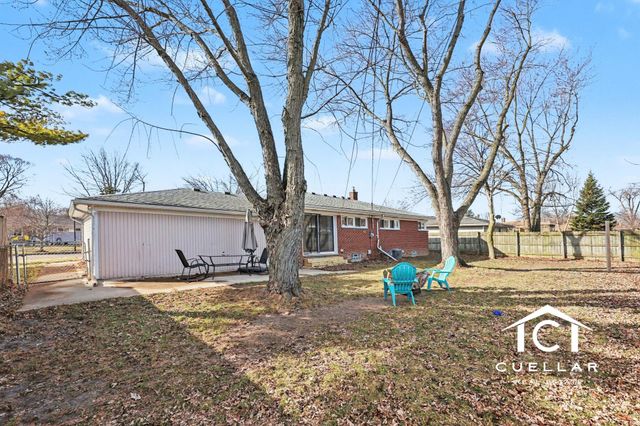 22521 E Schafer Street, Clinton Charter Twp, MI 48035