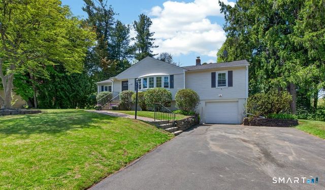 181 Crescent Circle, Cheshire, CT 06410