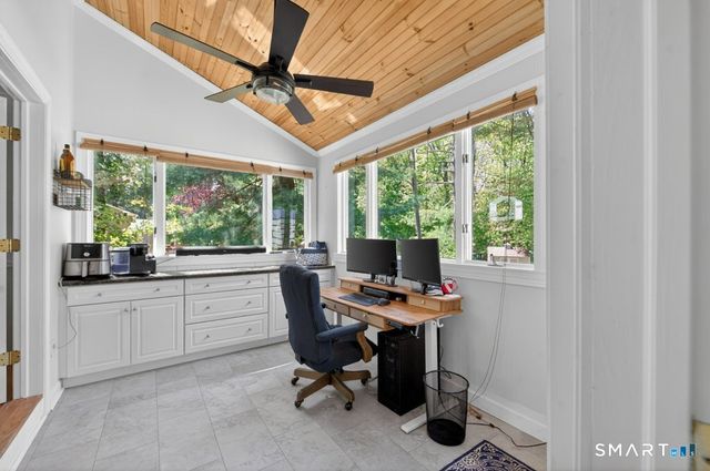 181 Crescent Circle, Cheshire, CT 06410