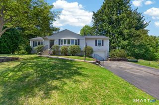 181 Crescent Circle, Cheshire, CT 06410
