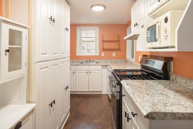 9 Andrew St, Cambridge, MA 02139