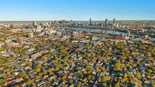 9 Andrew St, Cambridge, MA 02139