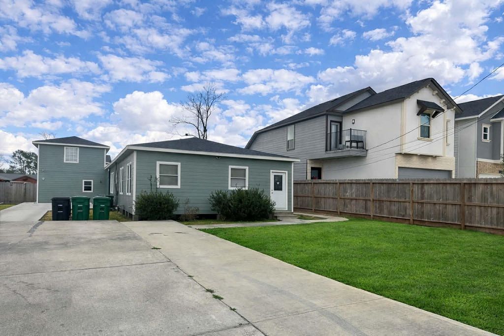 8704 Lanewood Drive, Houston, TX 77016