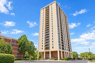 2901 S Michigan Avenue 405A, Chicago, IL 60616