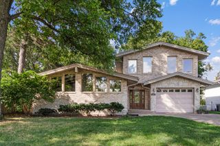 244 N Jackson Road, Clarendon Hills, IL 60514