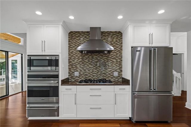 4 Leslie Court, Fairhope, AL 36532