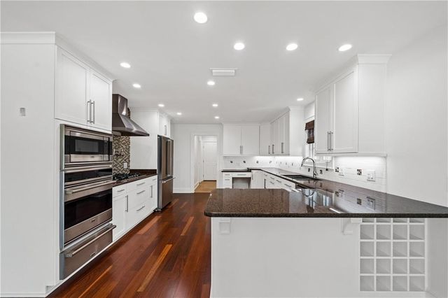 4 Leslie Court, Fairhope, AL 36532