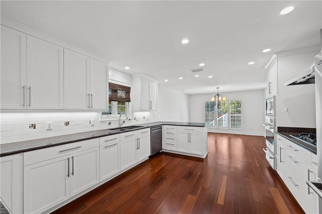 4 Leslie Court, Fairhope, AL 36532