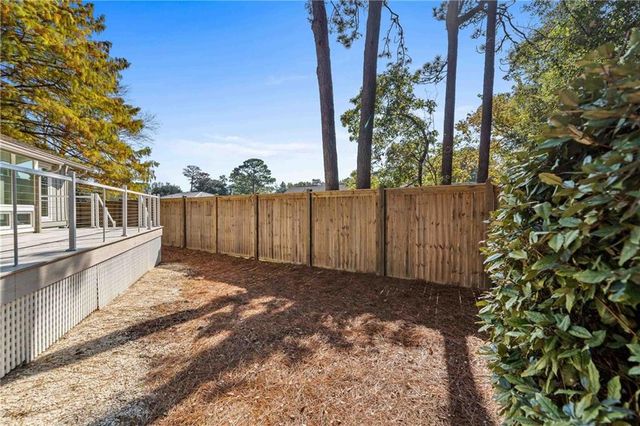 4 Leslie Court, Fairhope, AL 36532