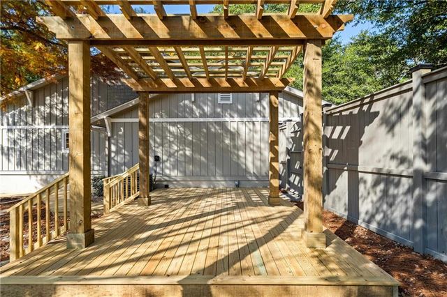 4 Leslie Court, Fairhope, AL 36532