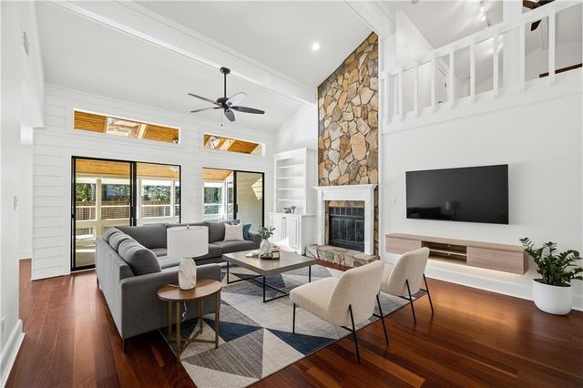 4 Leslie Court, Fairhope, AL 36532