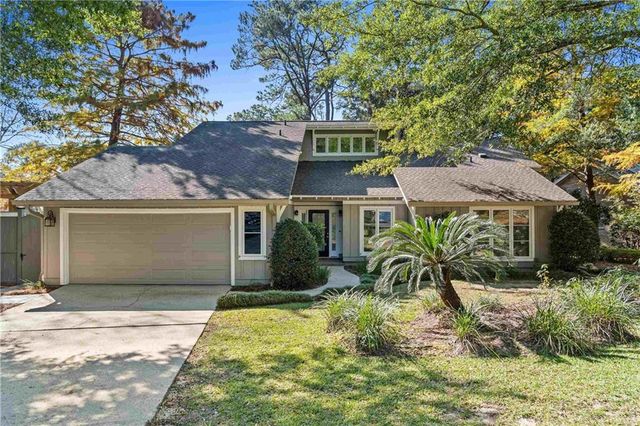 4 Leslie Court, Fairhope, AL 36532
