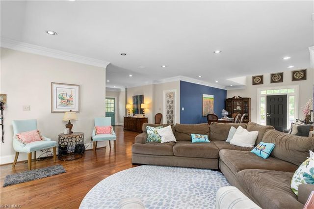 2049 Edgewood Avenue, Burlington, NC 27215