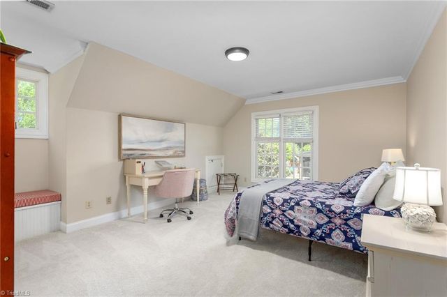 2049 Edgewood Avenue, Burlington, NC 27215