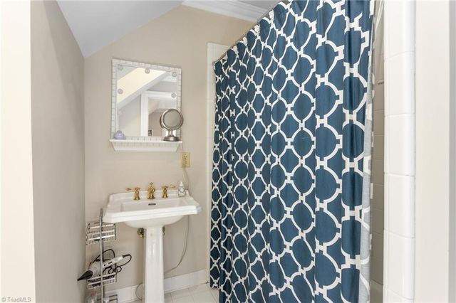 2049 Edgewood Avenue, Burlington, NC 27215