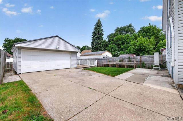 104 Bellwood Avenue, West Seneca, NY 14224