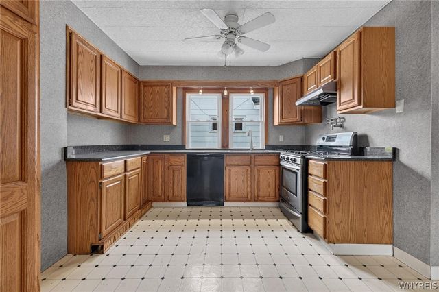 104 Bellwood Avenue, West Seneca, NY 14224