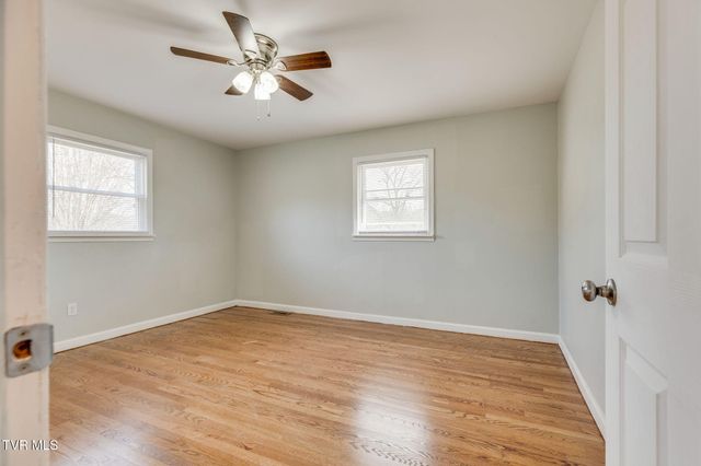 606 Pine Ridge Road, Johnson City, TN 37601