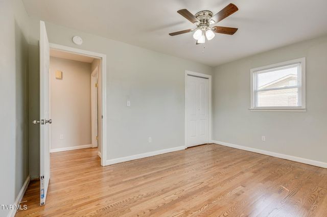 606 Pine Ridge Road, Johnson City, TN 37601