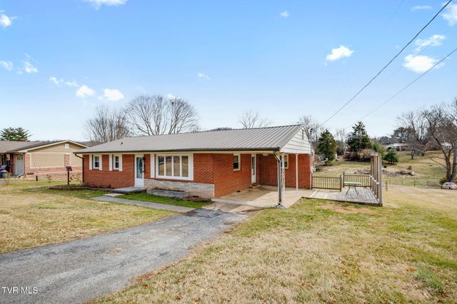 606 Pine Ridge Road, Johnson City, TN 37601