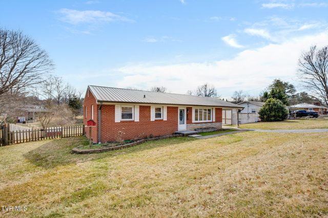 606 Pine Ridge Road, Johnson City, TN 37601