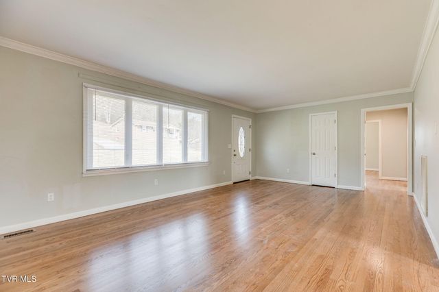 606 Pine Ridge Road, Johnson City, TN 37601