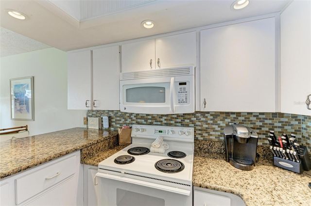 600 MANATEE AVENUE 226, Holmes Beach, FL 34217