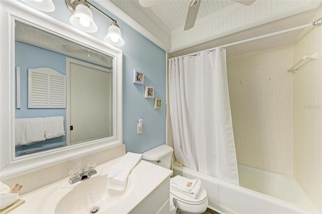 600 MANATEE AVENUE 226, Holmes Beach, FL 34217