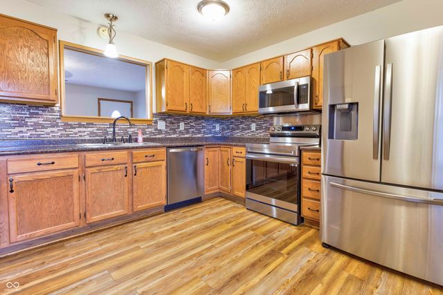 267 Pineview Drive, Mooresville, IN 46158