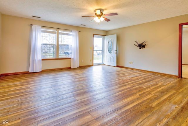 267 Pineview Drive, Mooresville, IN 46158