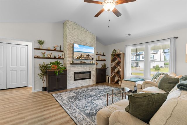 116 Kingston Bluff Dr., Longs, SC 29568