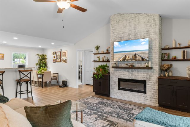 116 Kingston Bluff Dr., Longs, SC 29568