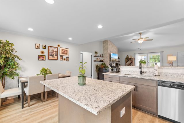 116 Kingston Bluff Dr., Longs, SC 29568
