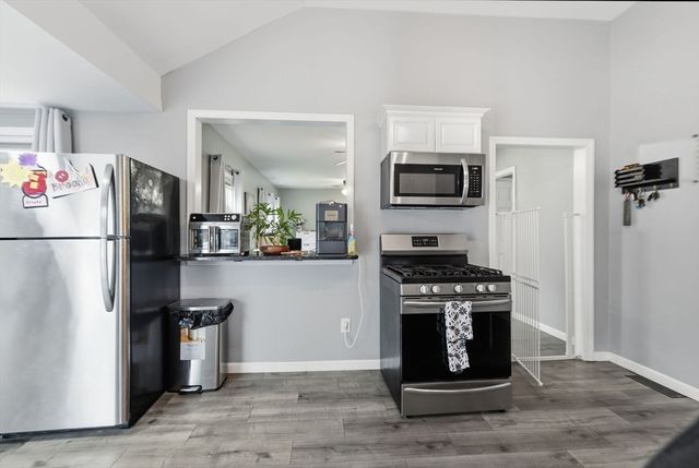 26 Central St, Brookfield, MA 01506