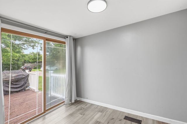 26 Central St, Brookfield, MA 01506