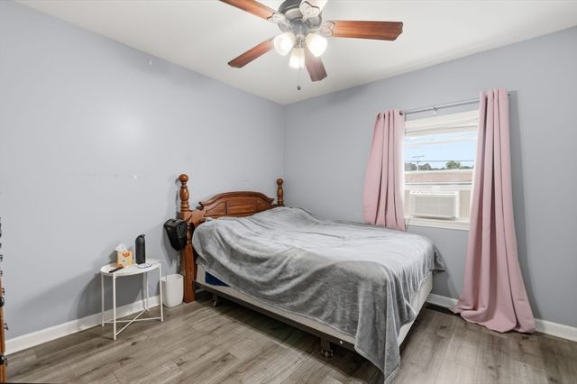 26 Central St, Brookfield, MA 01506