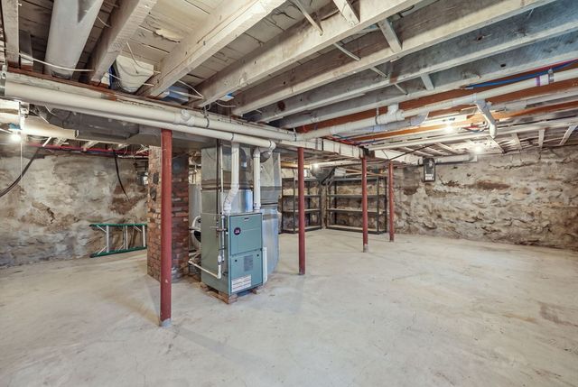 26 Central St, Brookfield, MA 01506