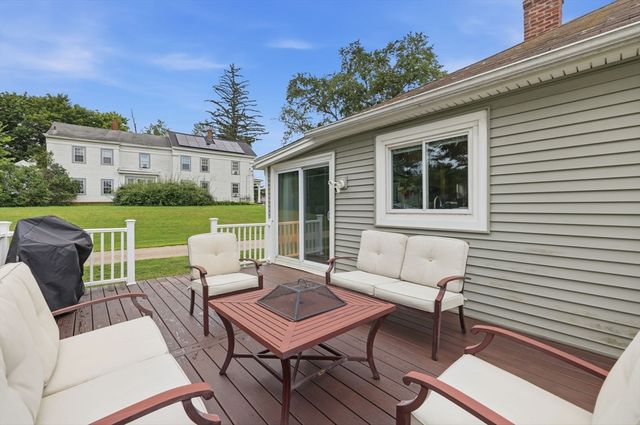 26 Central St, Brookfield, MA 01506