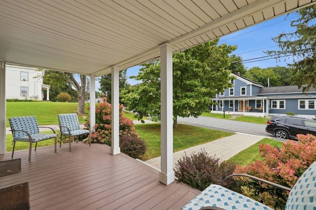 26 Central St, Brookfield, MA 01506