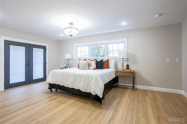 6715 Chamberlain Avenue, St Louis, MO 63130