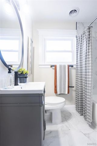 6715 Chamberlain Avenue, St Louis, MO 63130