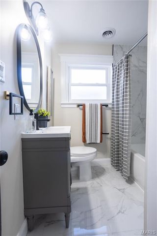 6715 Chamberlain Avenue, St Louis, MO 63130